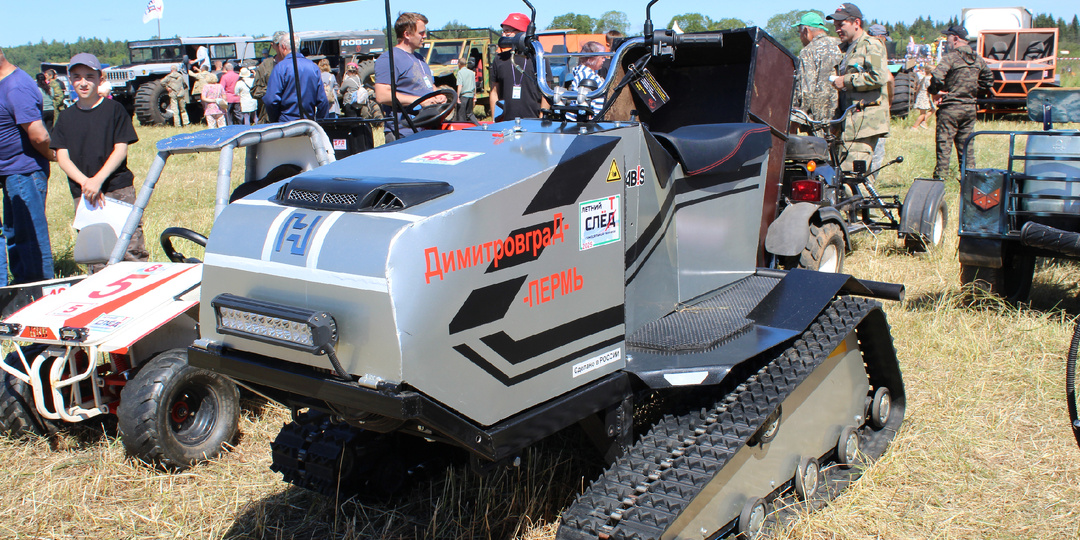 СЛЁТ собрал много самодельной техники и её создателей в одном месте.