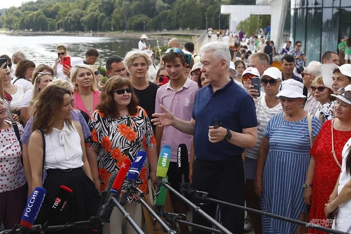    Мэр Москвы Сергей Собянин открыл новую набережную в музее-заповеднике «Коломенское».