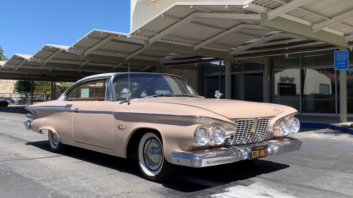 Plymouth Fury 1961 года