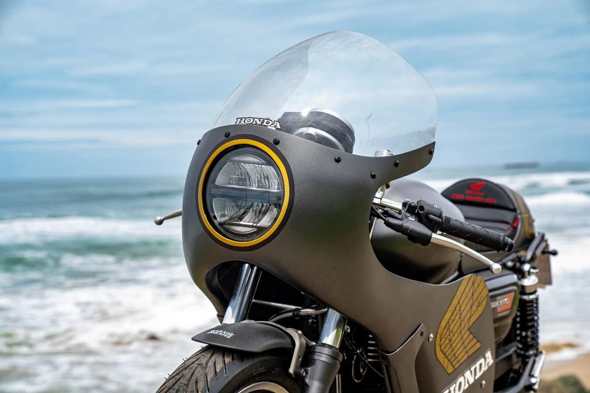 Honda CB350 участвовал во многих гонках примерно вот в таком виде в 70-х годах.