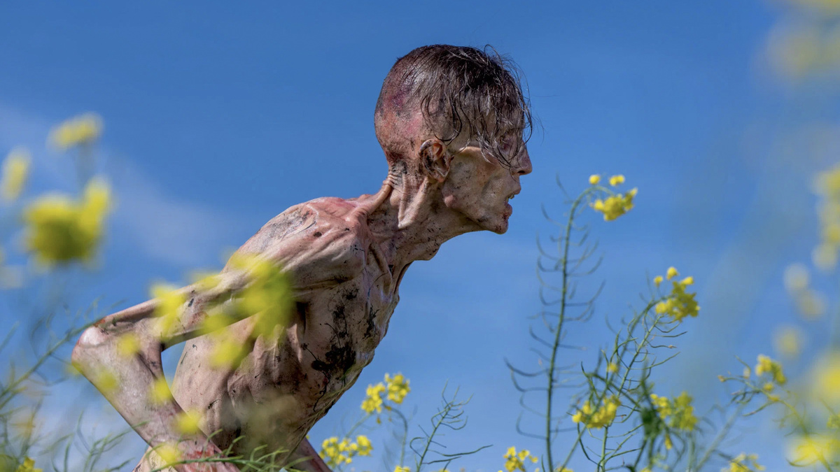 Кадр из фильма "28 лет спустя"