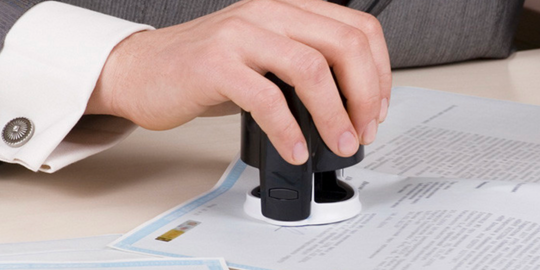 Юрист рассказал как отменить исполнительную надпись нотариуса по кредитному долгу