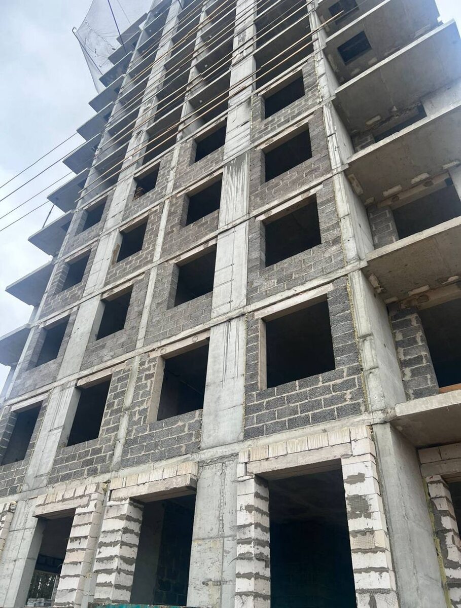 Жилой комплекс, Ижевск. Утепление и укладка керамзитобетонных блоков. Завод железобетонных изделий в Ижевске БрусчаткаПРО.рф, +7 (3412) 24-32-54, +7(950)176-18-85 (WhatsApp, Telegram)