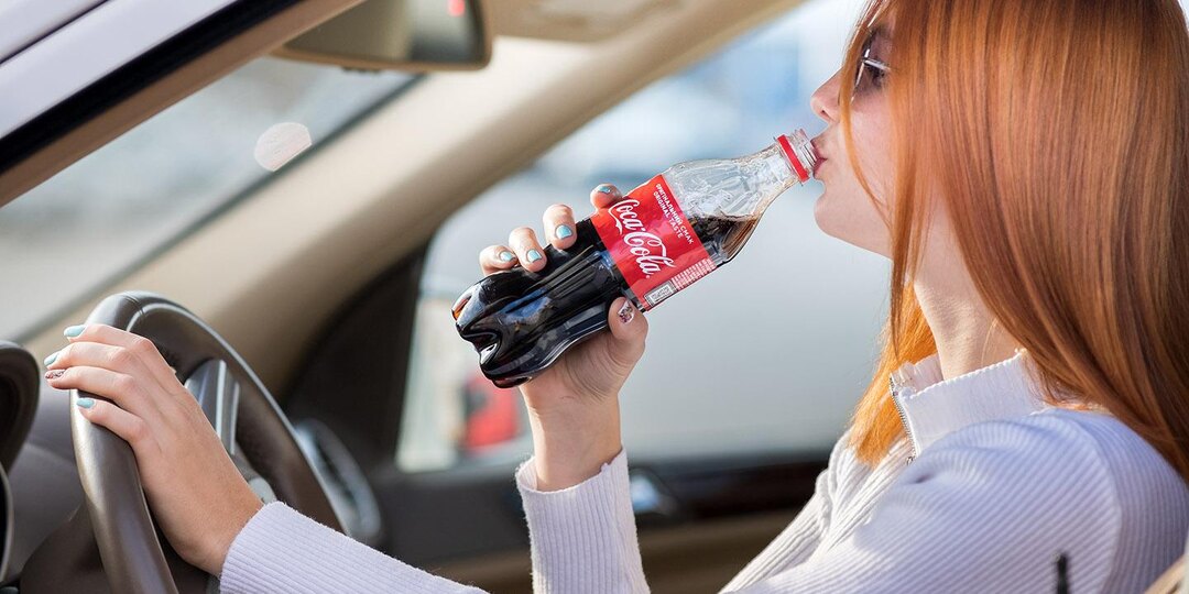 Чем поможет водителю обычная Coca-Cola. Такого вы точно не ожидали