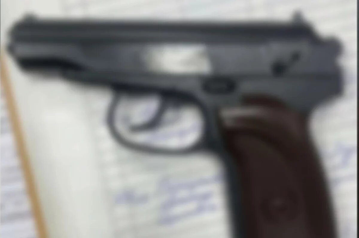    Посетитель бара на Невском угрожал сотрудникам игрушечным пистолетом