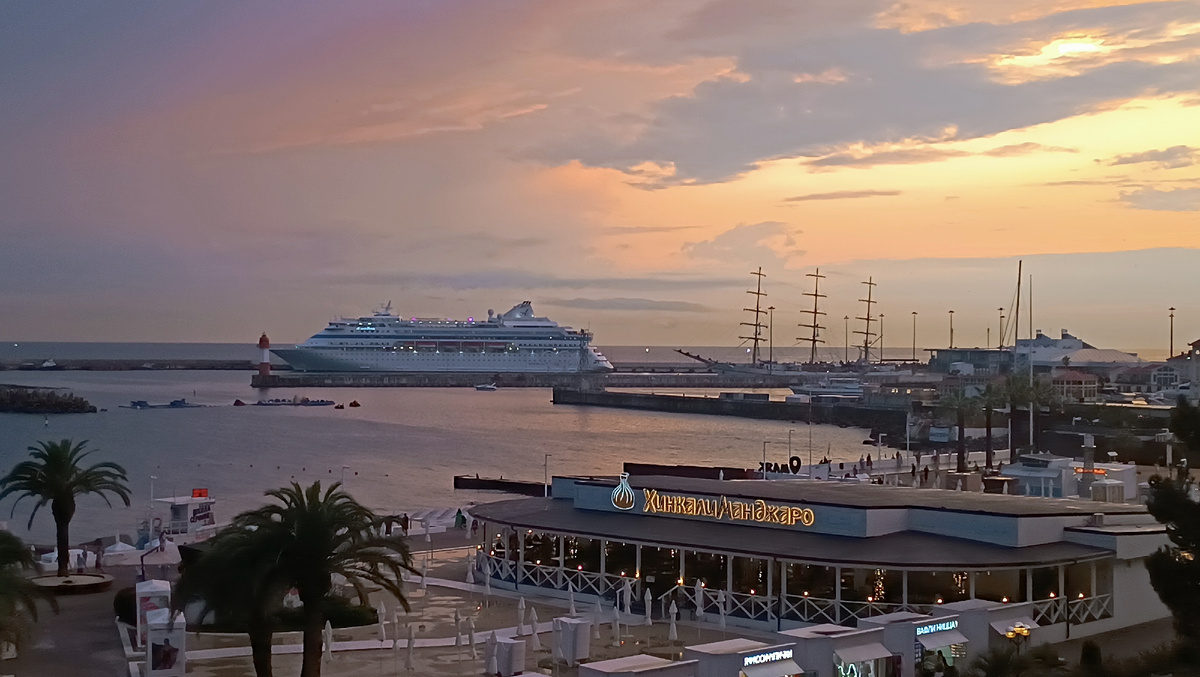 Сочинский морсокой порт