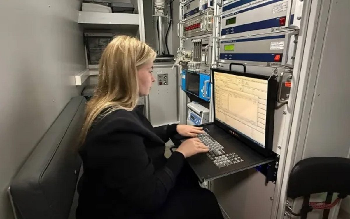    На станции установили «мокрый барьер»