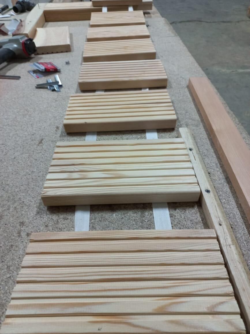 Стандартные размеры дорожки по ширине: 250 мм, 400 мм, 500 мм. Фото взято с сайта https://elitdrev.ru/