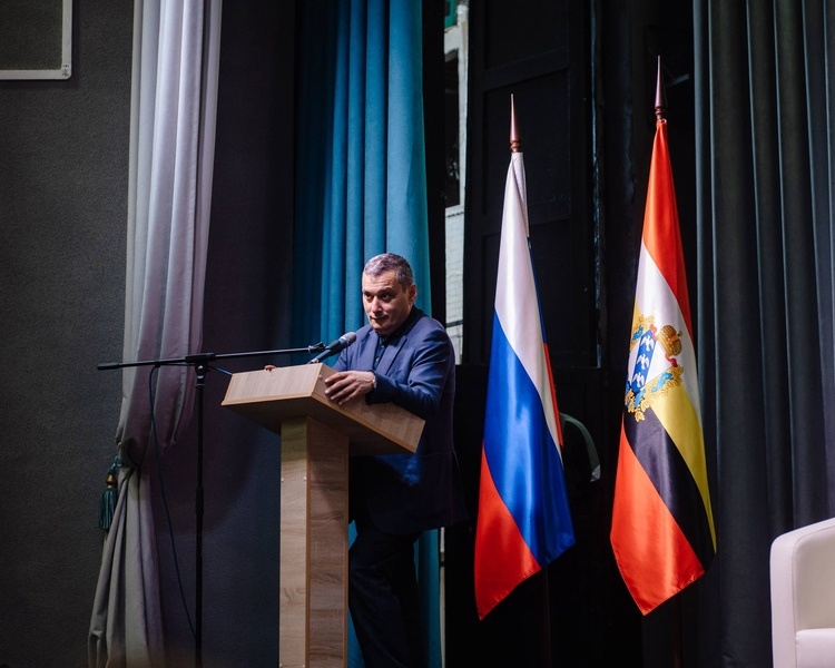     1 августа Александр Хинштейн отправится с рабочей поездкой в Мантуровский район