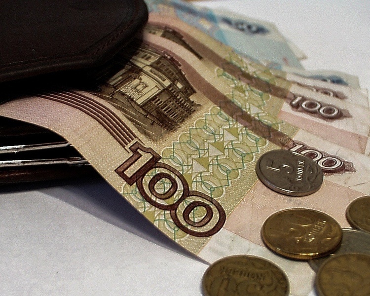     В Курской области пенсионер избил жену поливочным шлангом