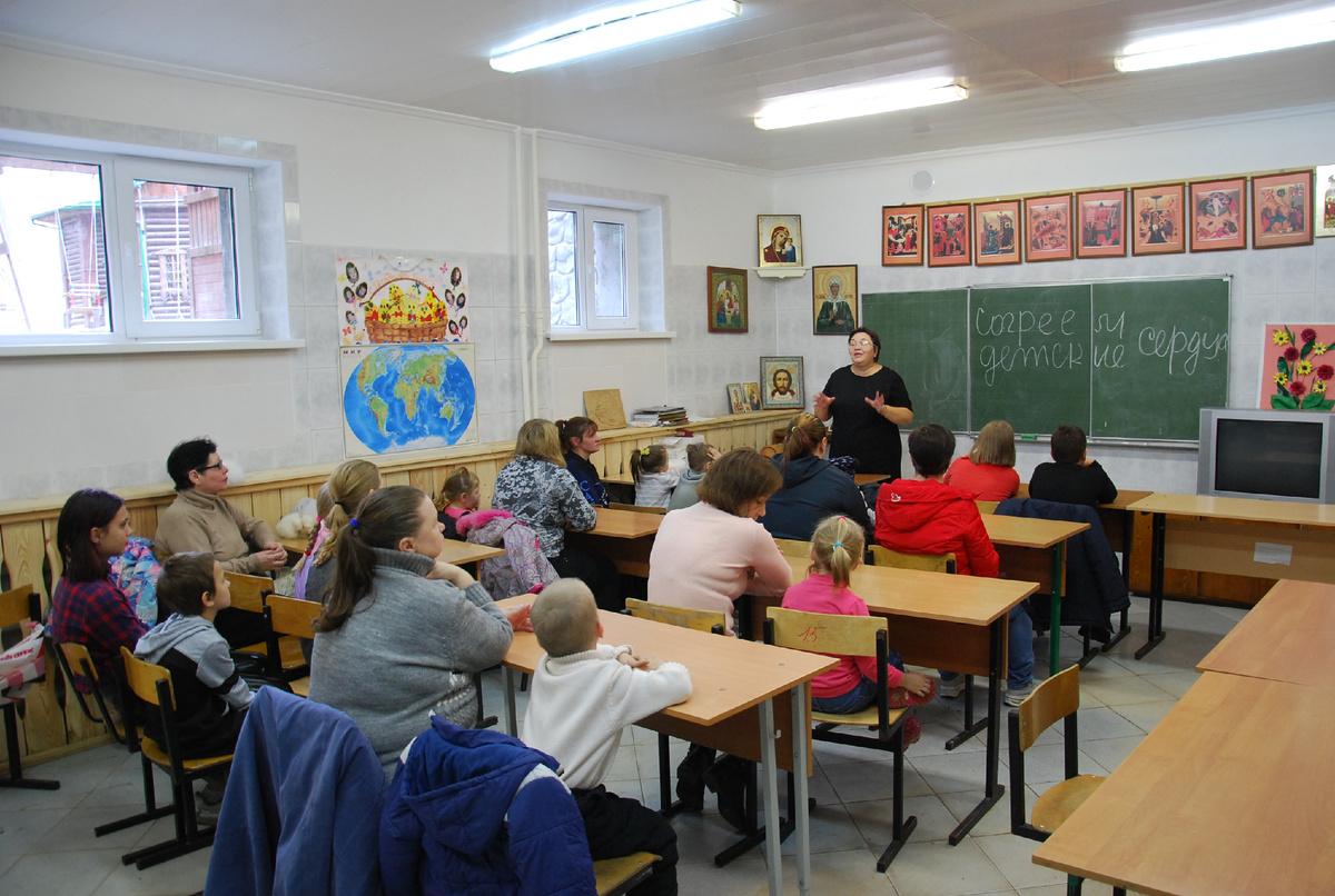 Педагог Савёлова Г.В. открывает занятие