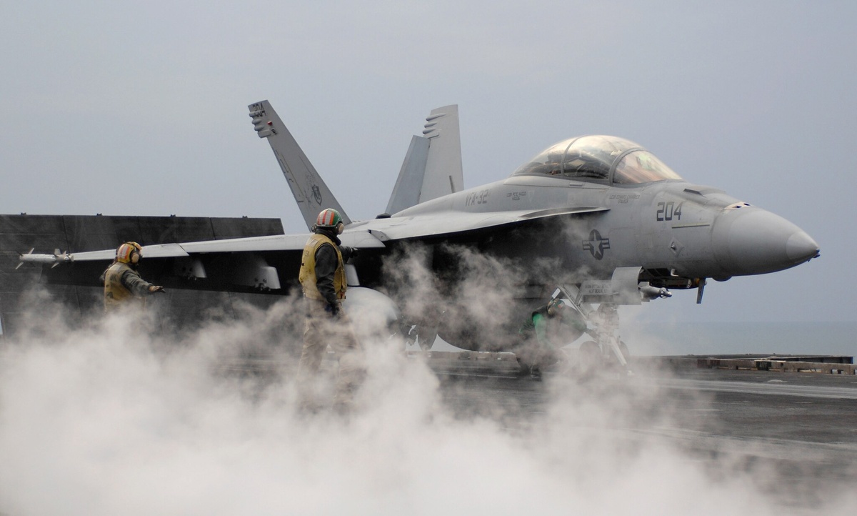 Автор: U.S. Navy photo by Mass Communication Specialist 3rd Class Ricardo J. Reyes. Источник: commons.wikimedia.org