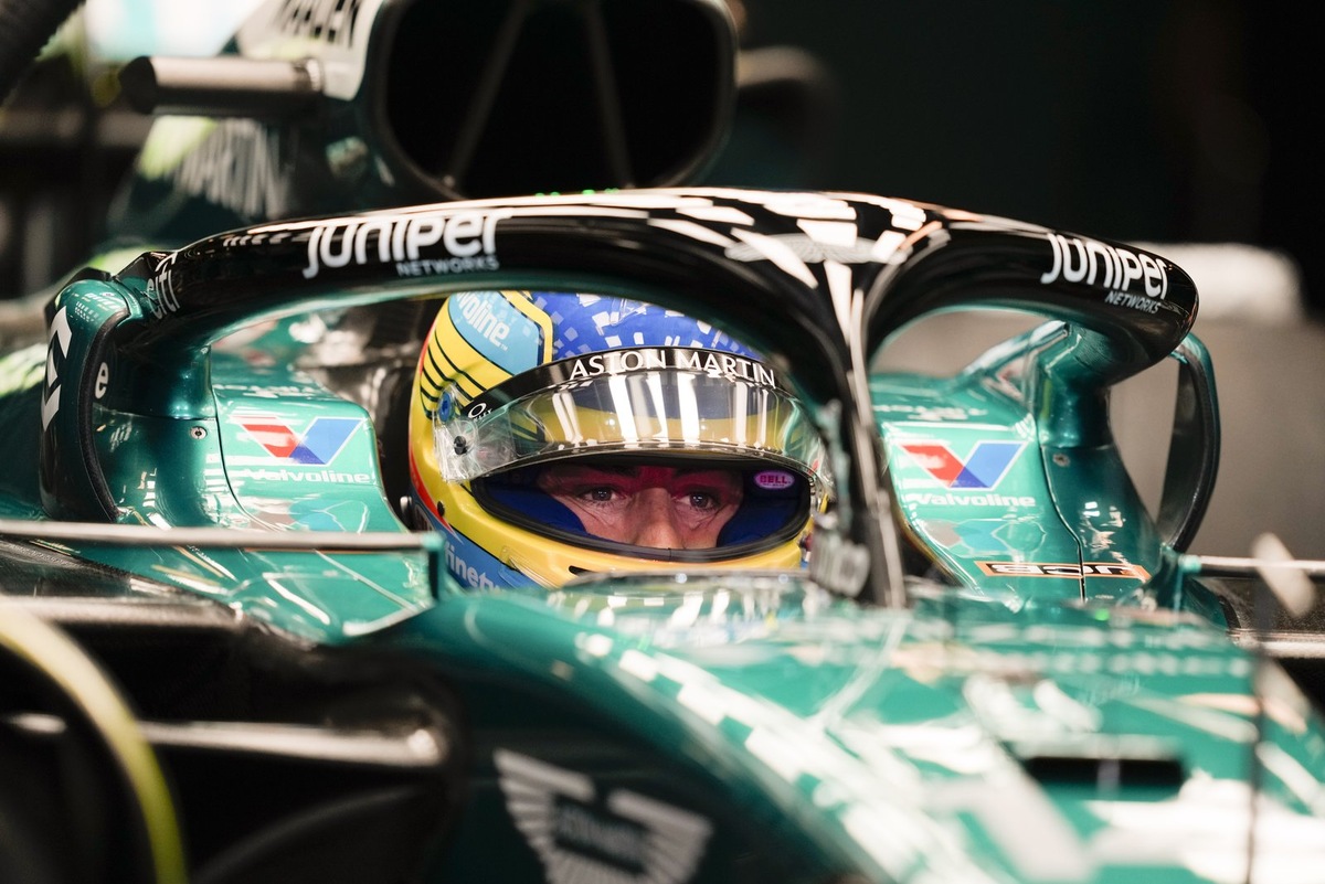    Команда продолжит выступать под брендом Aston Martin, несмотря на предстоящую смену акционеров