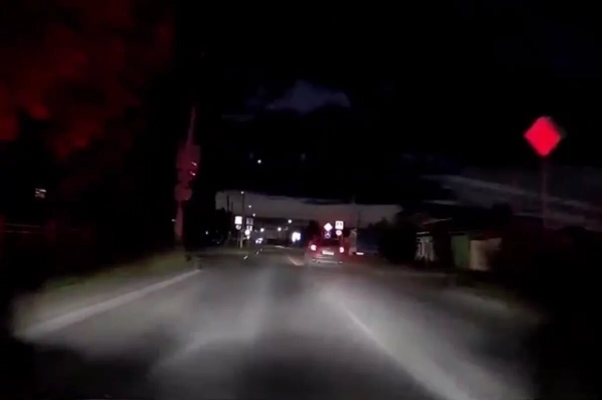    Омский школьник на машине попытался скрыться от полиции