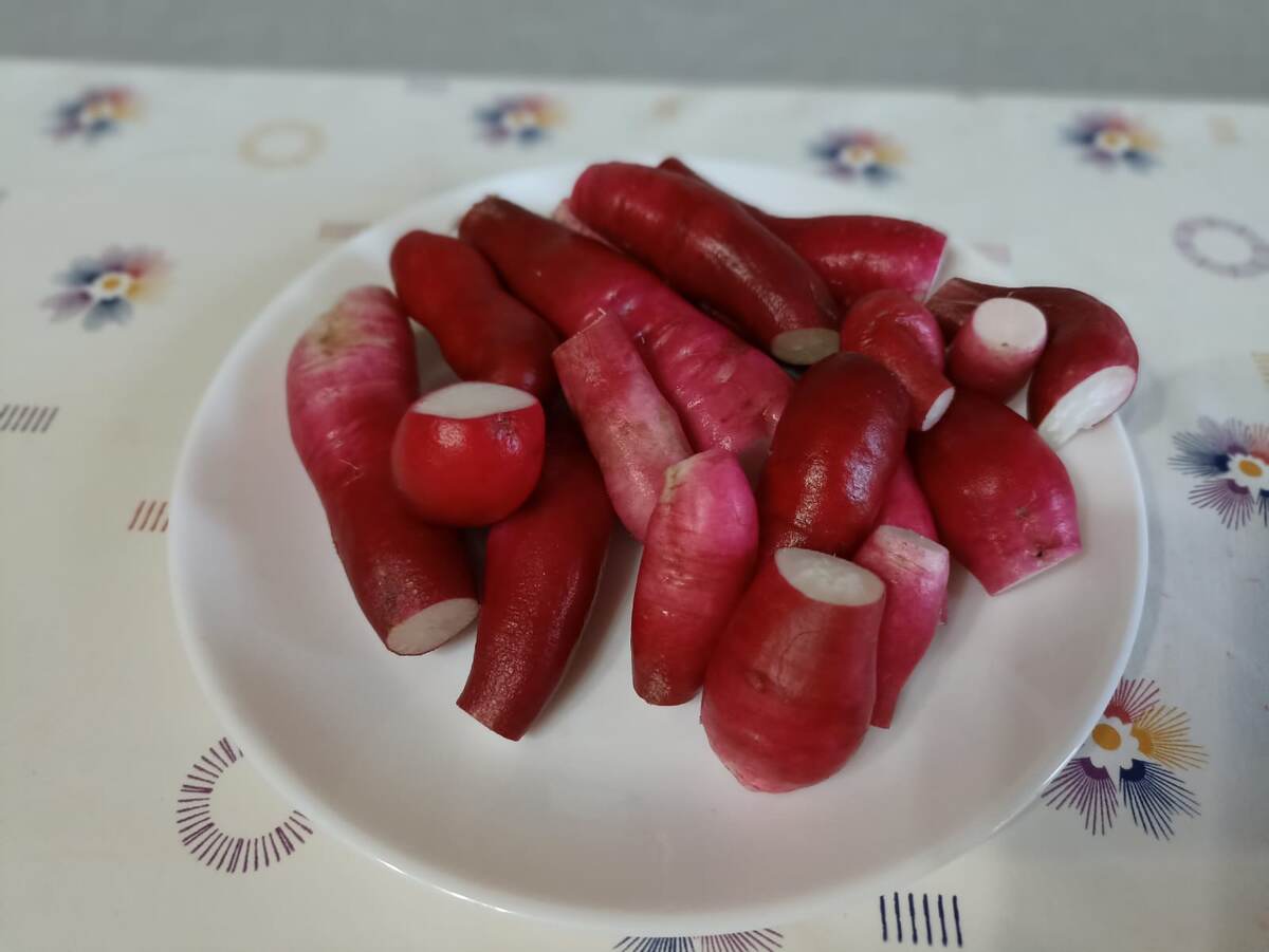 Свежая редиска для окрошки в июльскую жару ! 
