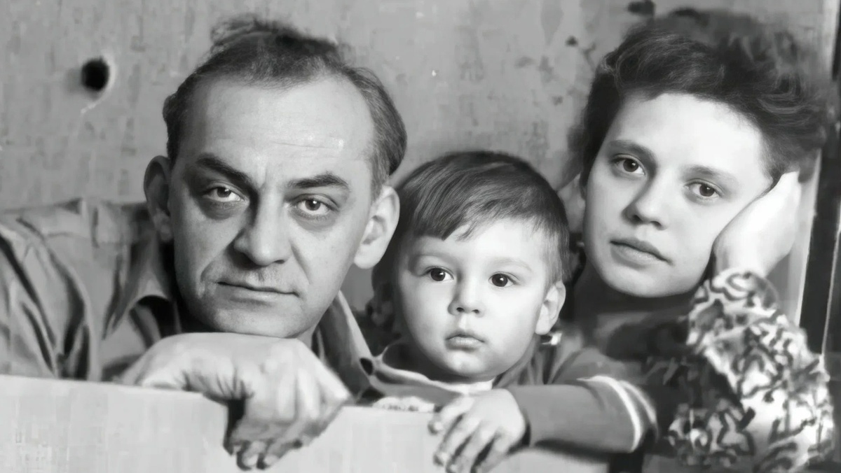 Сергей Чонишвили с родителями