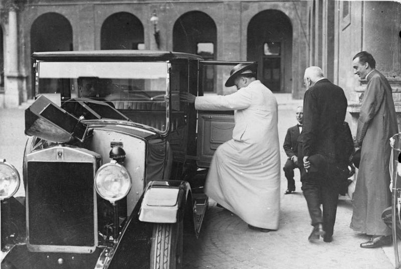   Bundesarchiv, Bild 102-11744 / CC-BY-SA 3.0