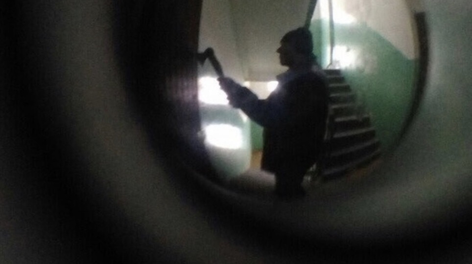 **🚨 ВАЖНО! Новая схема мошенничества: аферисты маскируются под судебных приставов**