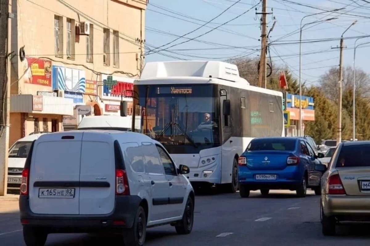    В Крыму стало больше автобусов, где можно расплатиться только картой