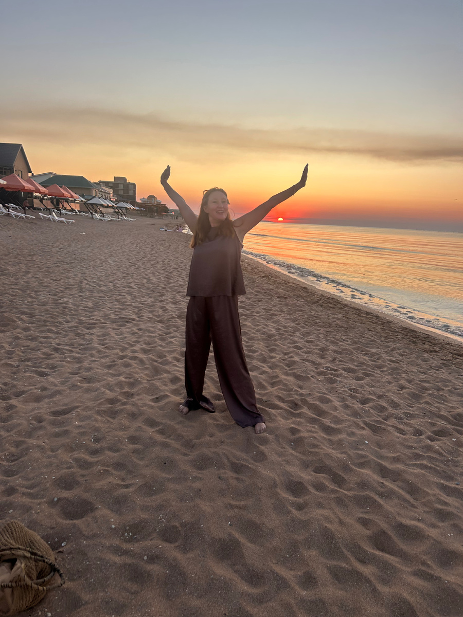 Путешествия меня насыщают.