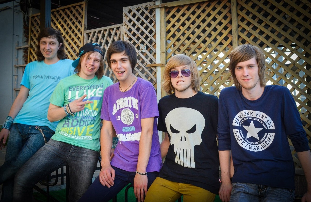 Группа Negative Space