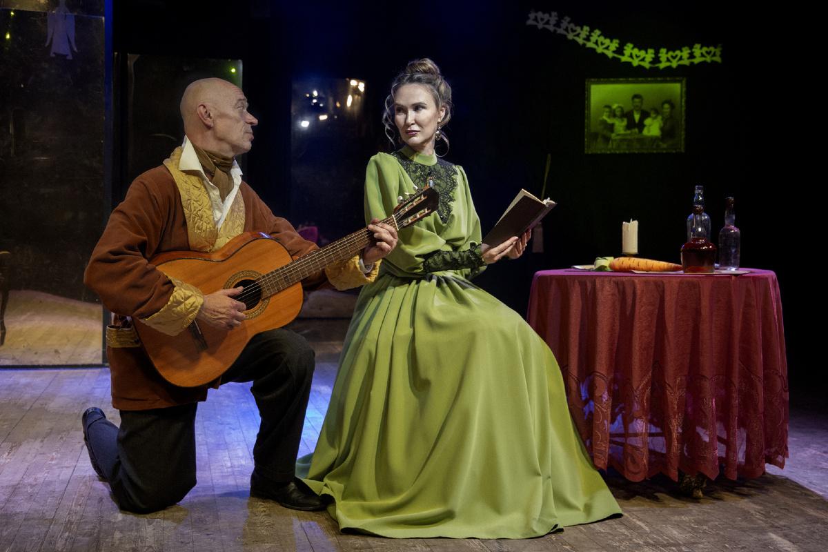 Репетиция спектакля "Тайна зелёного сундука"