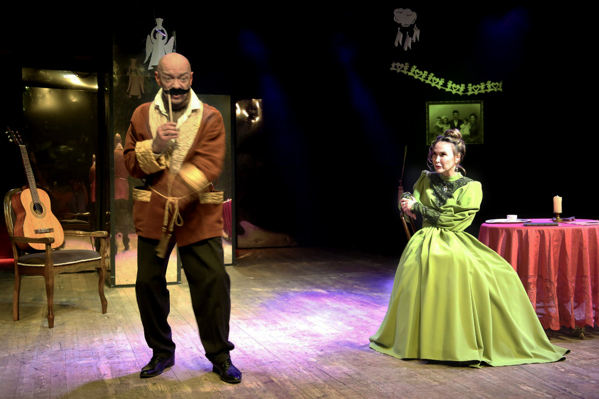 Репетиция спектакля "Тайна зелёного сундука"