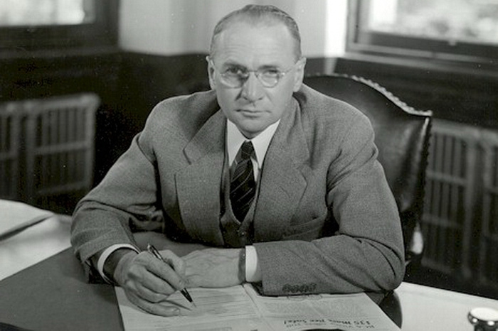 Владимир Зворыкин. Источник фото: https://kulturologia.ru/blogs/100421/49027/