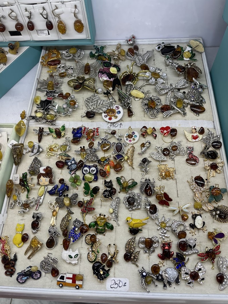 Украшения с янтарем