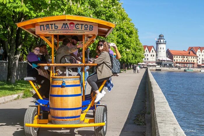 В Калининграде можно прокатиться на таком бирбайке. Фото: top5352 (Пикабу)