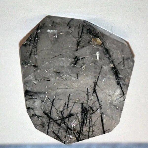 Турмалиновый кварц. Из Интернета.