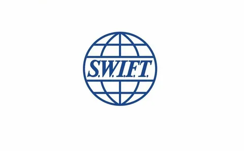 Традиционные SWIFT‑переводы часто блокируются и сопровождаются большими комиссиями.