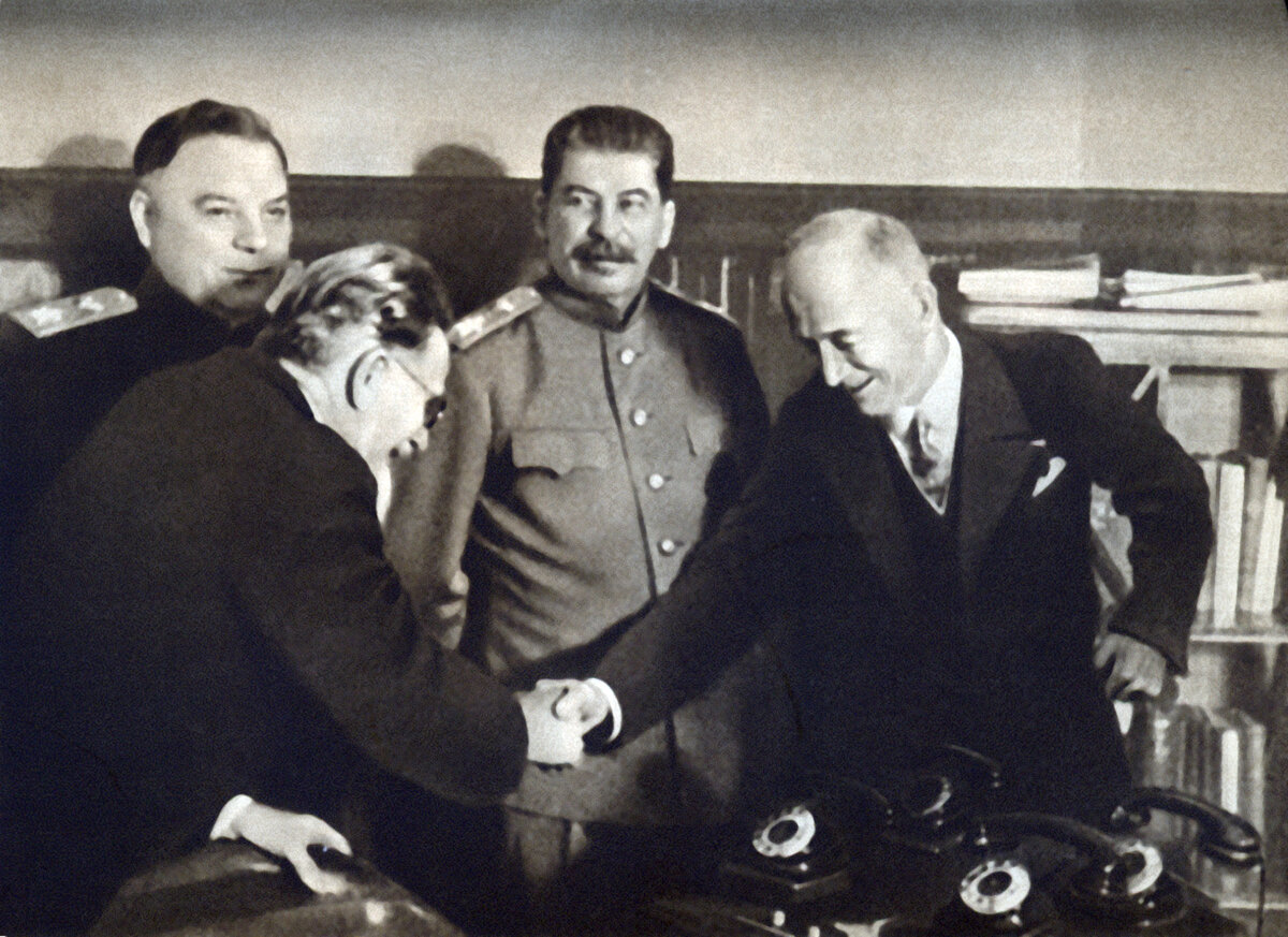 Без комментария