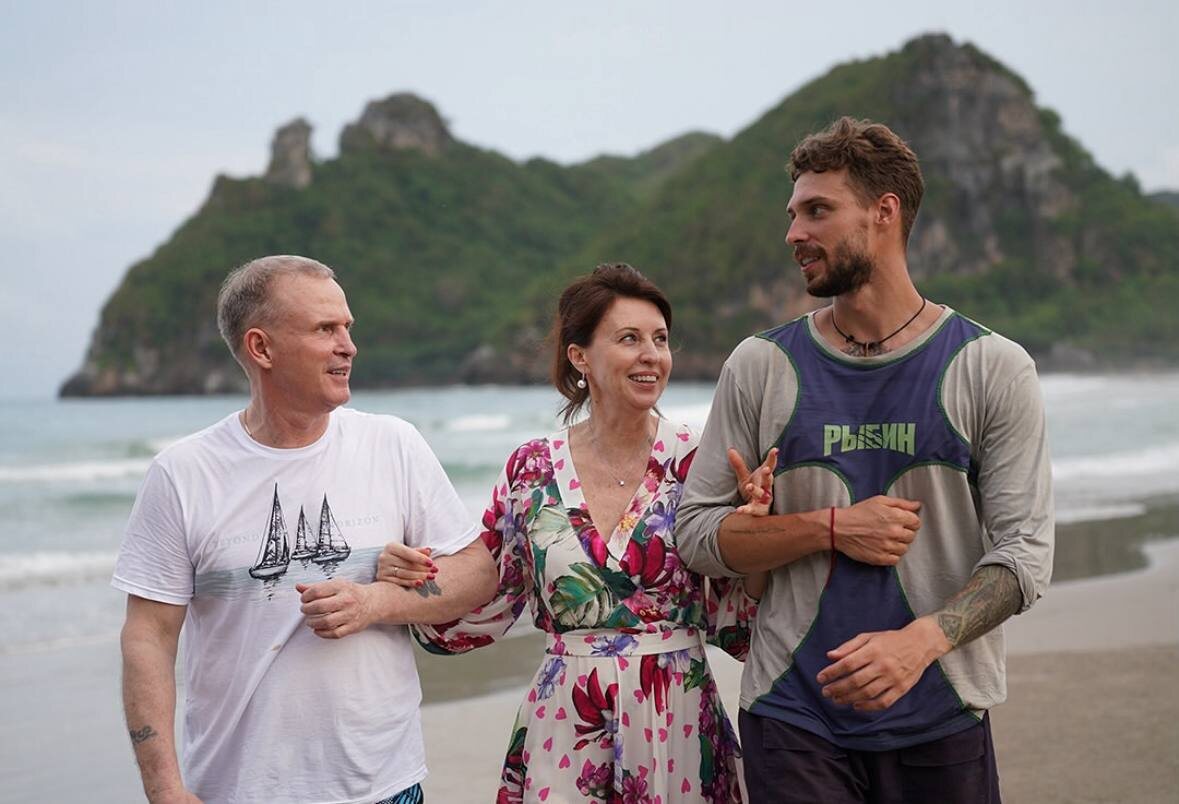 Василий Рыбин с родителями. Фото: соцсети