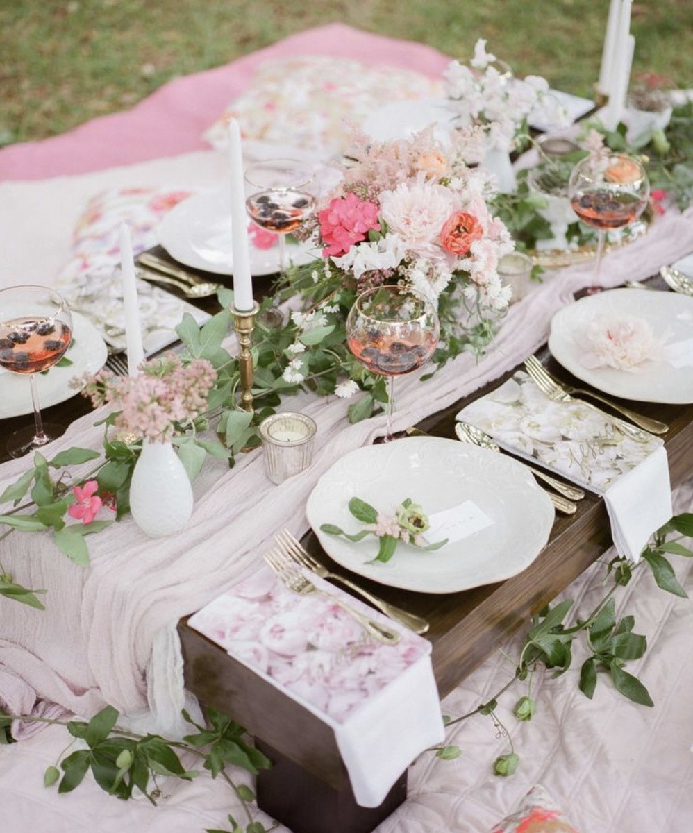 #КакУстроитьДевичник