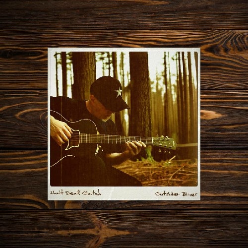 Древесно-лесная тема в оформлении его нового альбома сразу насторожила и настроила на пессимизм по нему (альбому). Так в целом и вышло, - однако не могу не написать о нем (снова), отдавая дань, - хотя может и оброк уже, - одному из наиболее значимых и уважаемых мною музыкантов - вот только если совсем ведь уже в недавнем прошлом.