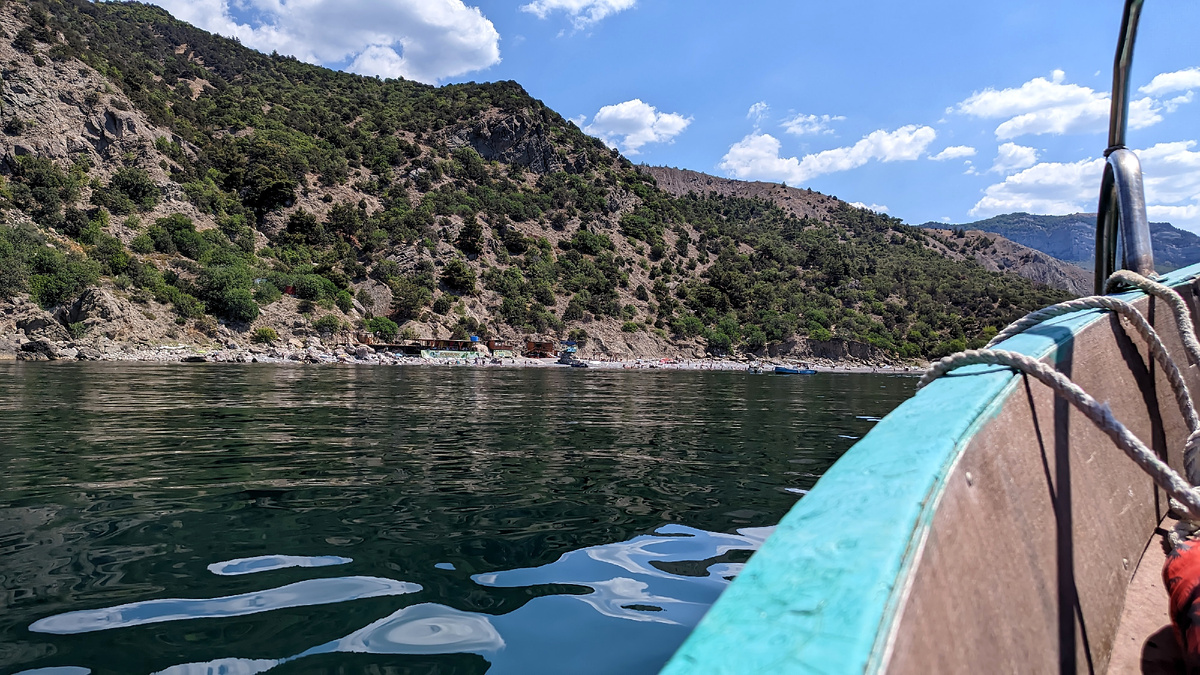 По пути на пляж... 25 июля, пятница, 11:48....