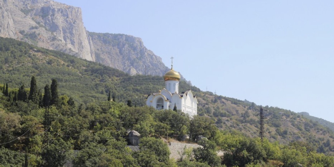 Почему стоит остановиться в Кастрополе по дороге из Севастополя