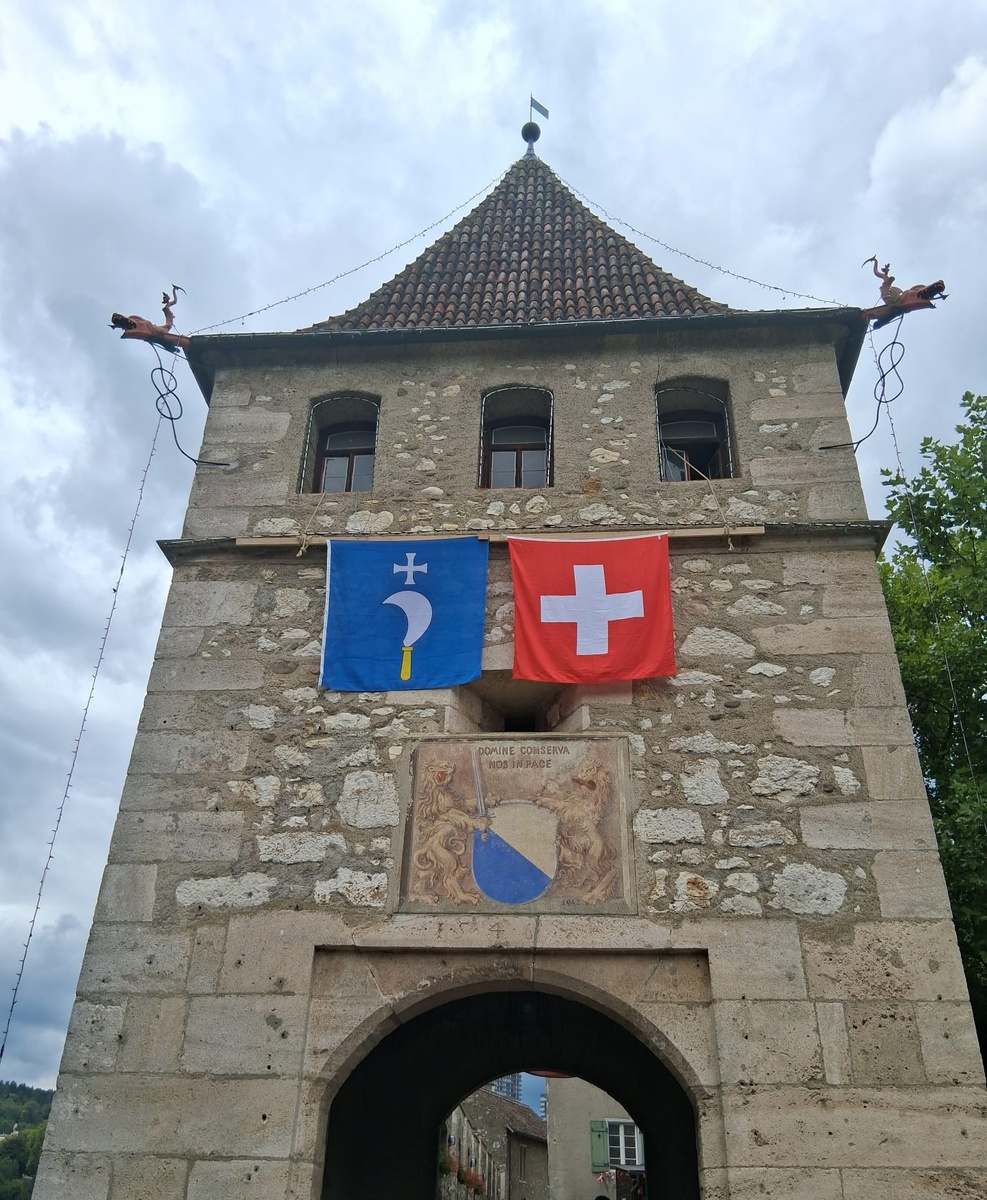 Башня - вход в замок Лауфен. Все фотографии из личного архива автора 