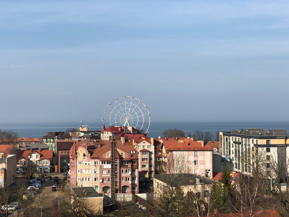 Вид со смотровой площадки водонапорной башни.