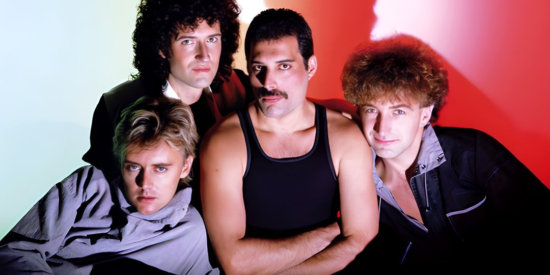 Первый вклад Джона Дикона в деятельность «QUEEN» за последние 30 лет