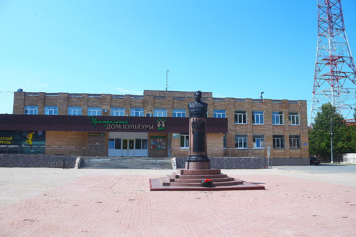 Памятник маршалу В.И. Чуйкову в 2025 году, фото автора