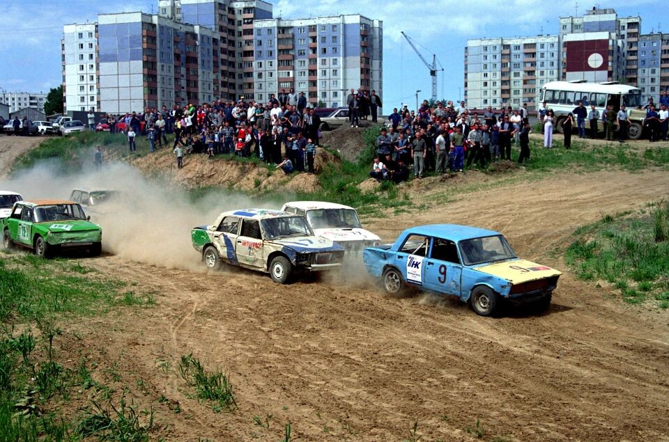    Барнаул нулевых. Автогонки. Источник: goskatalog.ru, архив АГКМ, фото О. Богданова