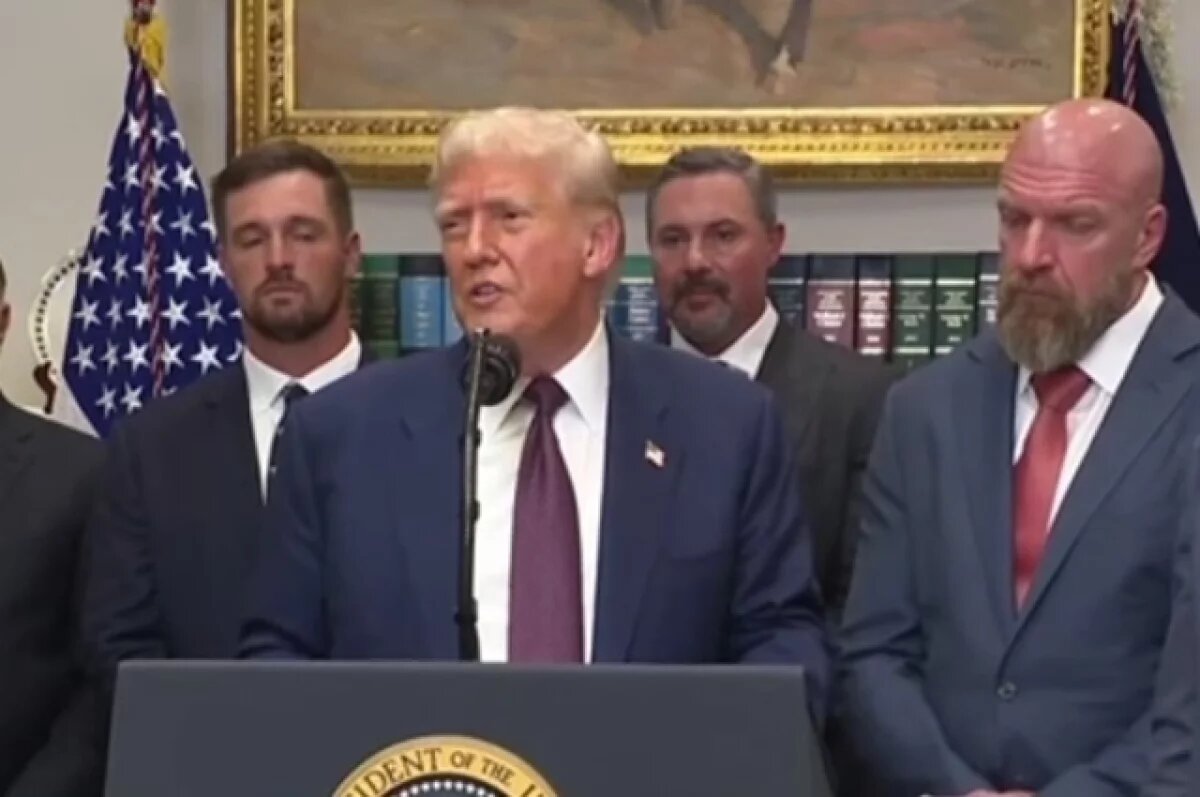    Трамп анонсировал санкции против РФ и усомнился в их эффективности