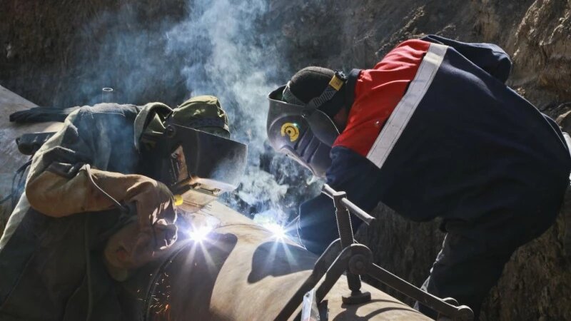     СГК, ремонт труб. Фото предоставлено СГК.