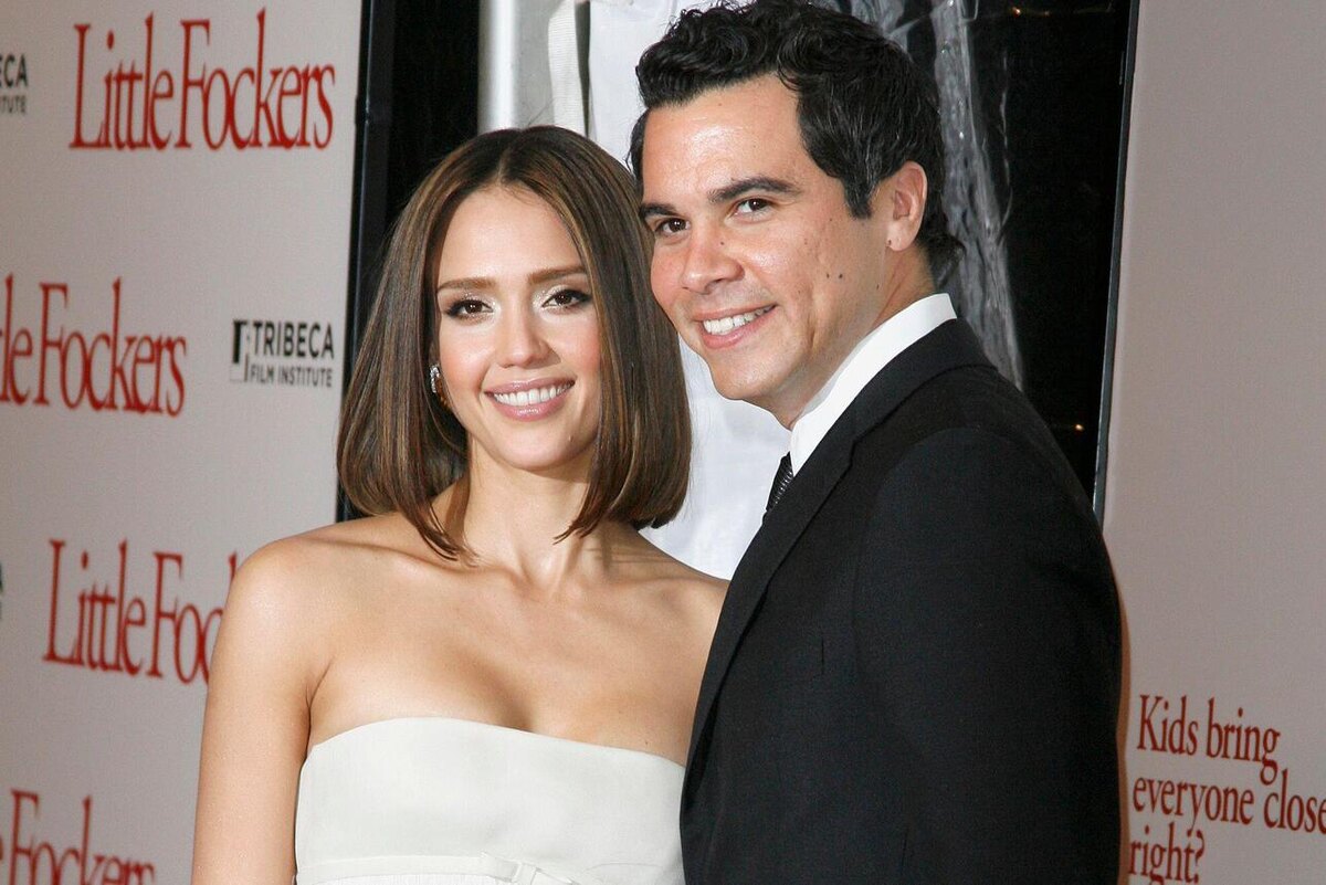    Джессика с Кэшем в их прежние счастливые времена LEGION-MEDIA