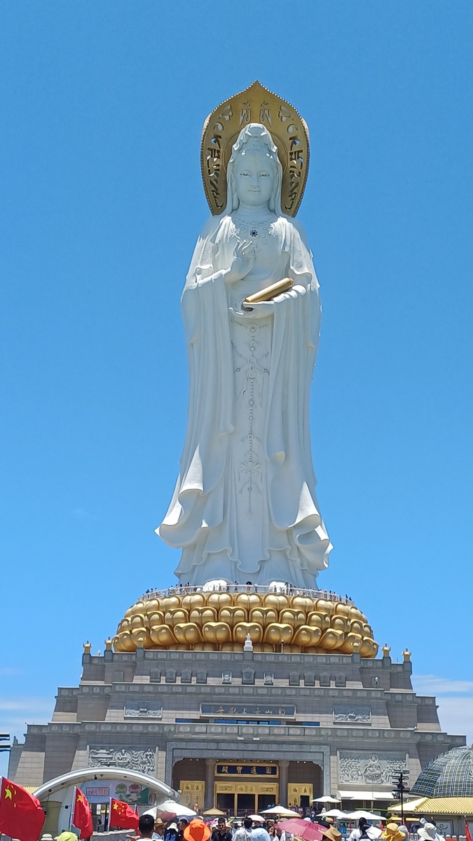 Статуя Гуаньинь. Все фото авторские.
