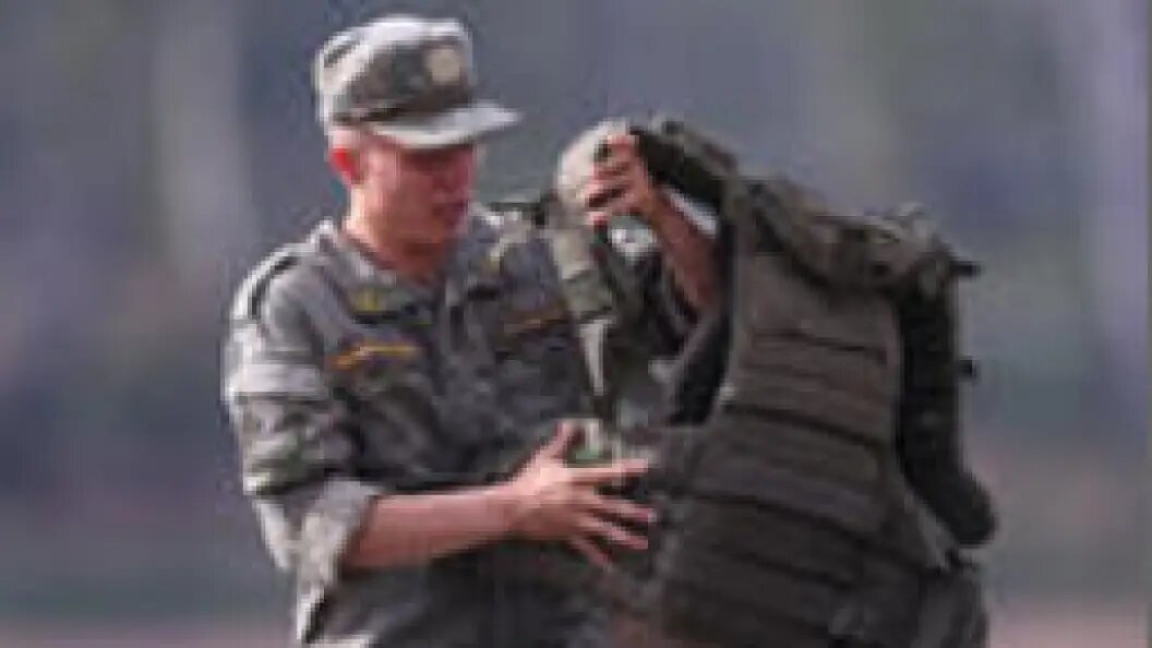    В армию были поставлены десятки тысяч непригодных бронежилетов. Фото: Sergey Bulkin/Globallookpress