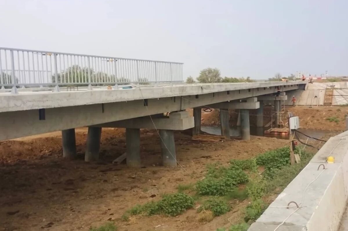    На трассе Астрахань — Марфино ведётся капитальный ремонт двух мостов