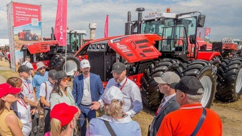     День Сибирского поля. Фото предоставлено компанией «Агротрак», автор Юлия Морозова.